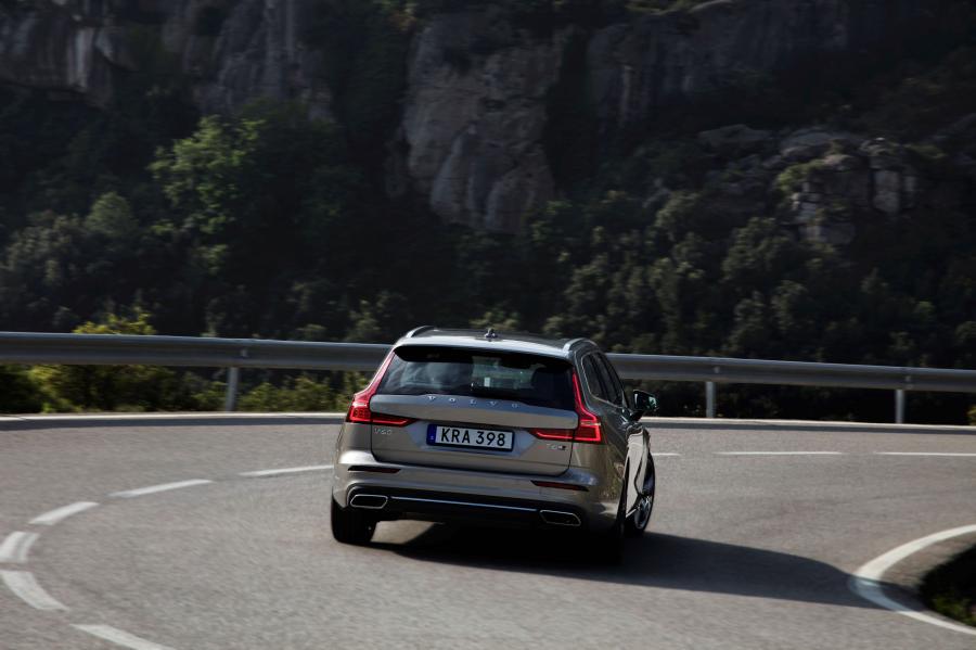  Volvo V60 T6 Inscription 2018 года  (WW) (фото 44 из 53)